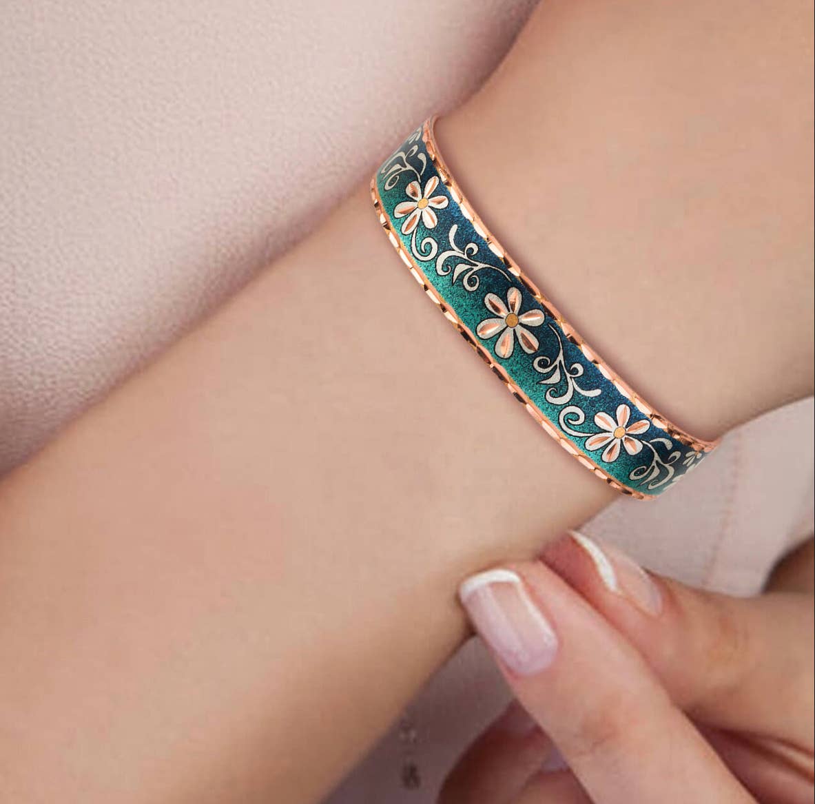 Green flower Narrow Design Bracelet