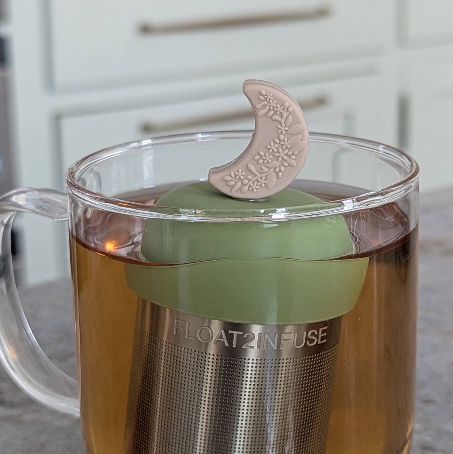 Beige Floral Crescent Moon |Floating Tea Steeper |Green Base