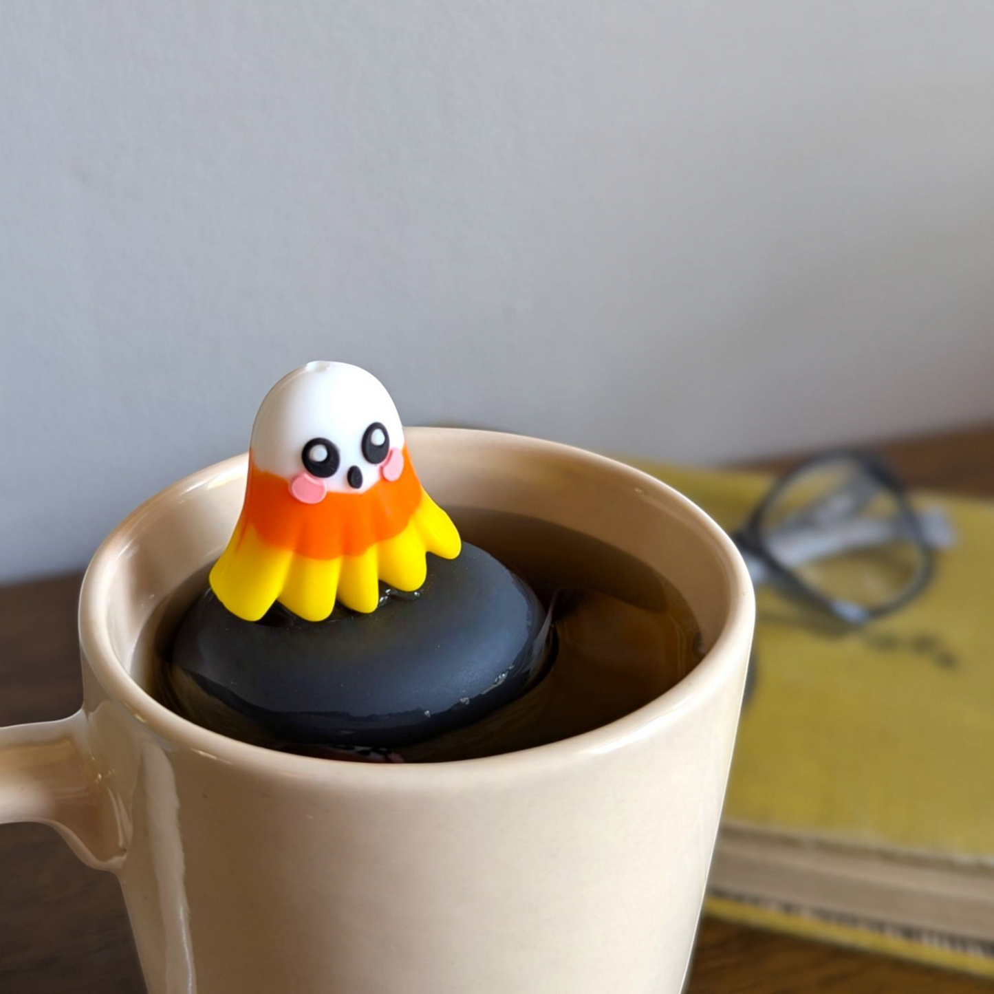 Candy Corn Ghost | Floating Tea Steeper | Black Base