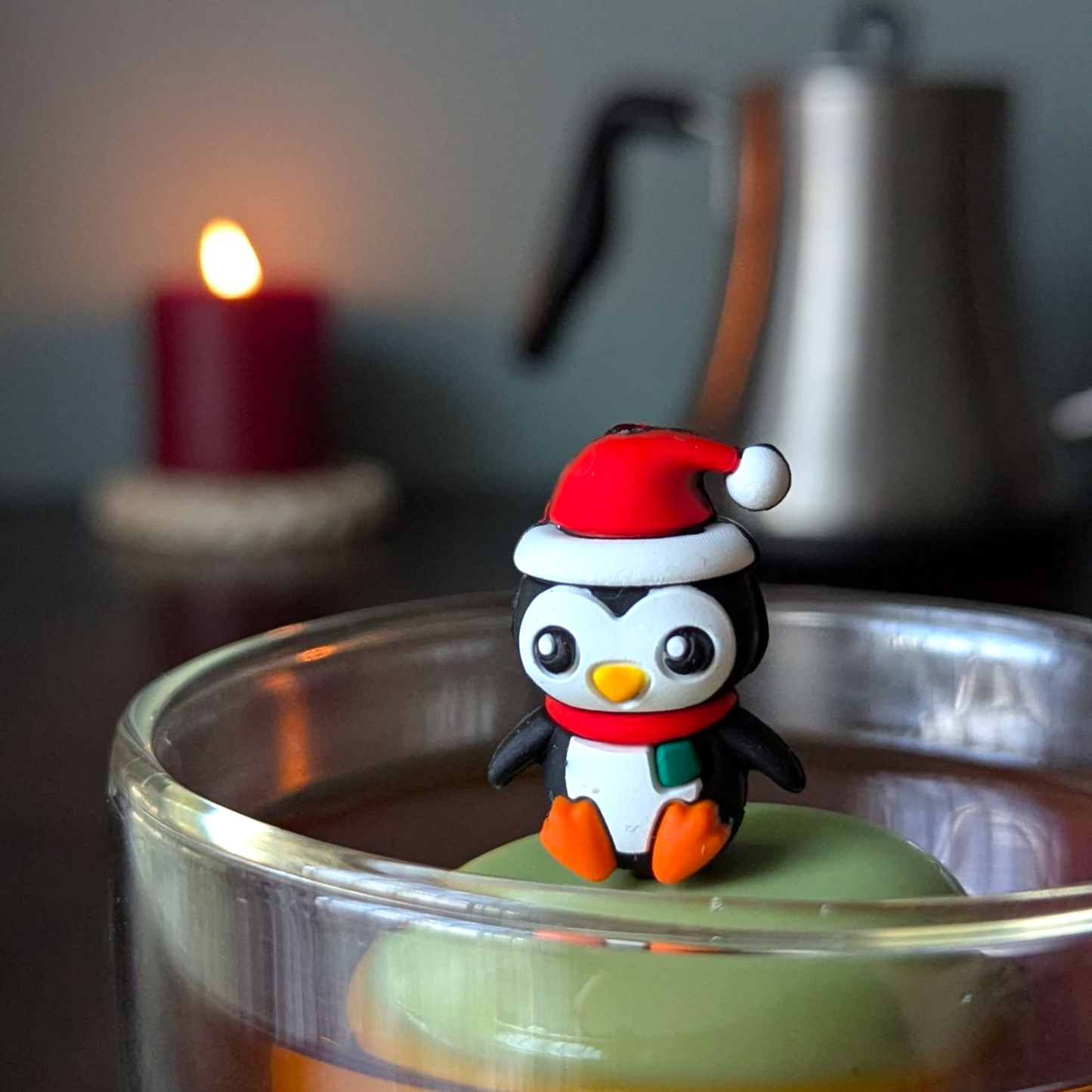 Christmas Penguin | Floating Tea Steeper | GreenBase | Black