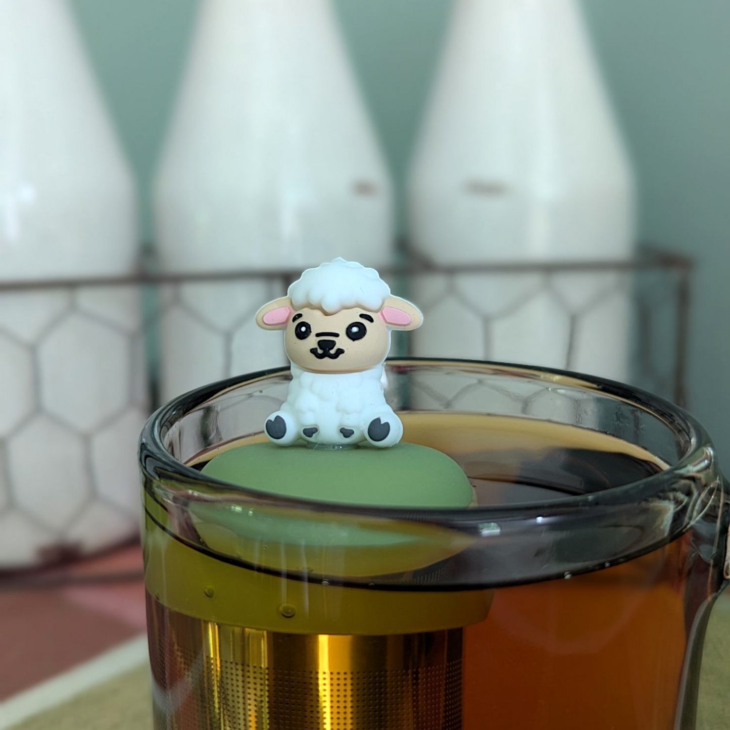 Fluffy White Sheep | Floating Tea Steeper | Green Base