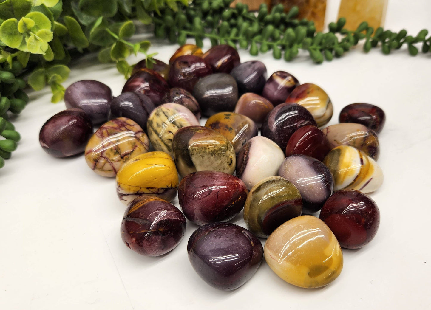 Mookaite Jasper Tumbled Gemstone (1kg/2.2lbs) 30-35mm