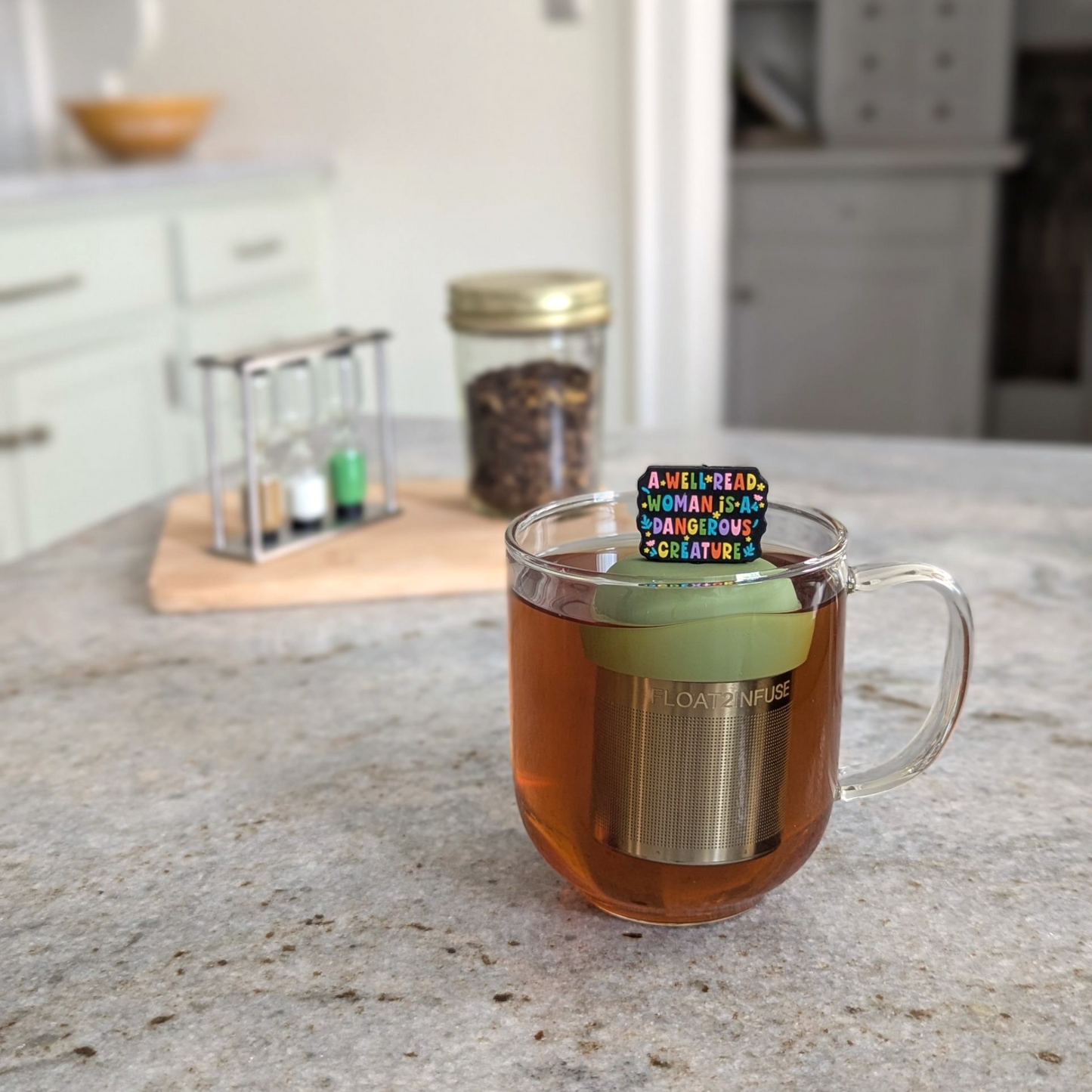 Well Read Woman |Floating Tea Steeper |Green Base |Colorful