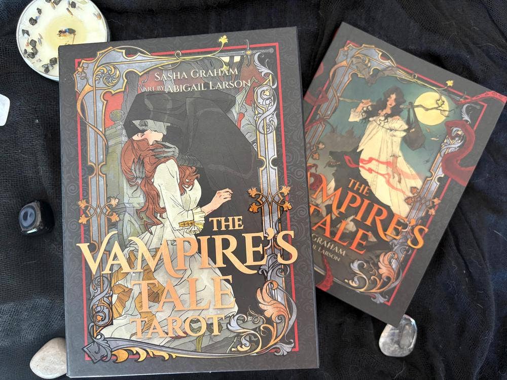 The Vampire's Tale Tarot Kit (Halloween Tarot Deck and Book)