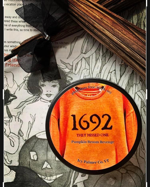 1692 Soy Candle