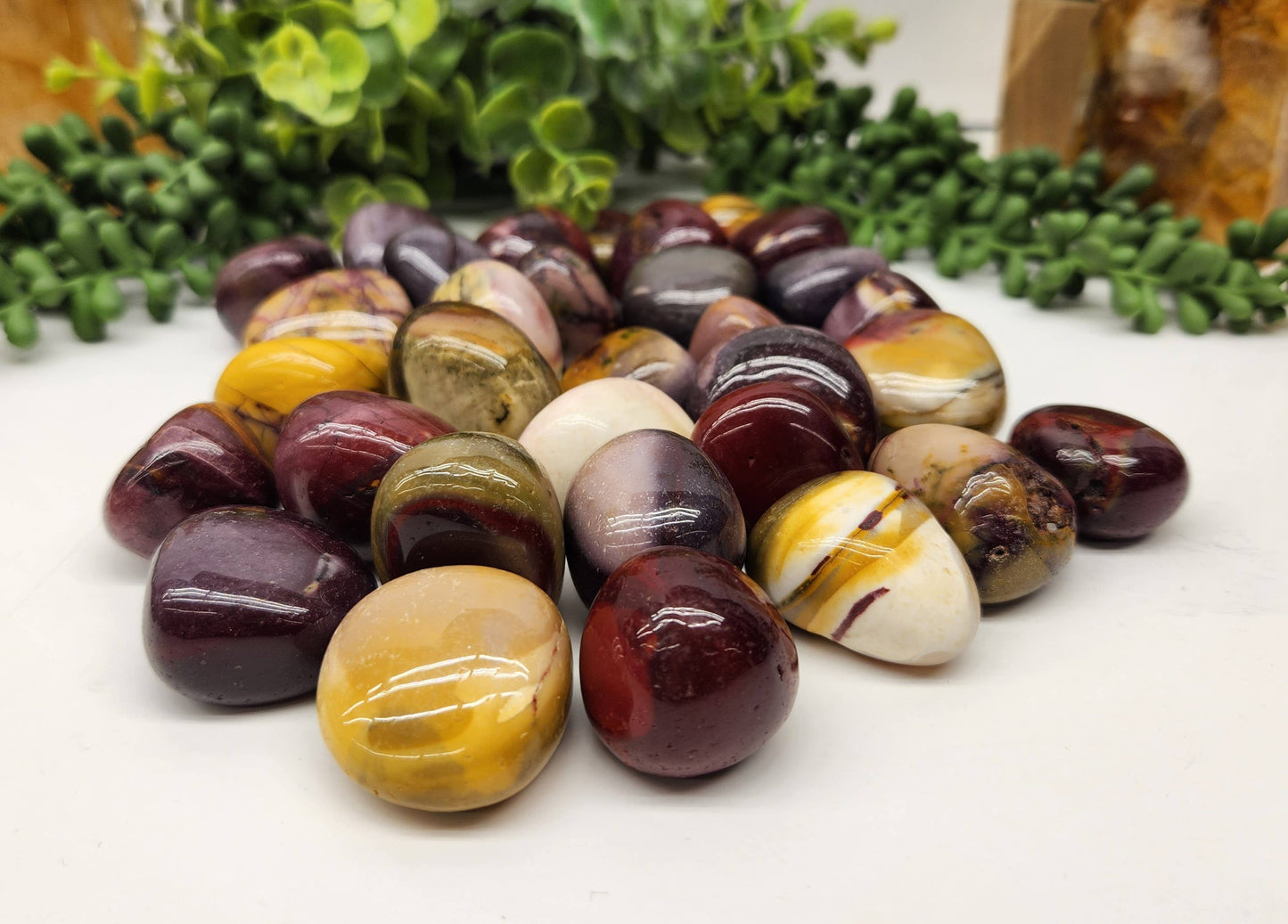 Mookaite Jasper Tumbled Gemstone (1kg/2.2lbs) 30-35mm