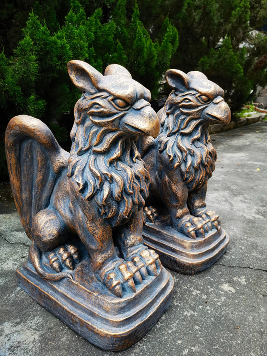 Magnesium Griffin Statues "Peter & Lois" - 2PC/Set - Options: Antique Bronze